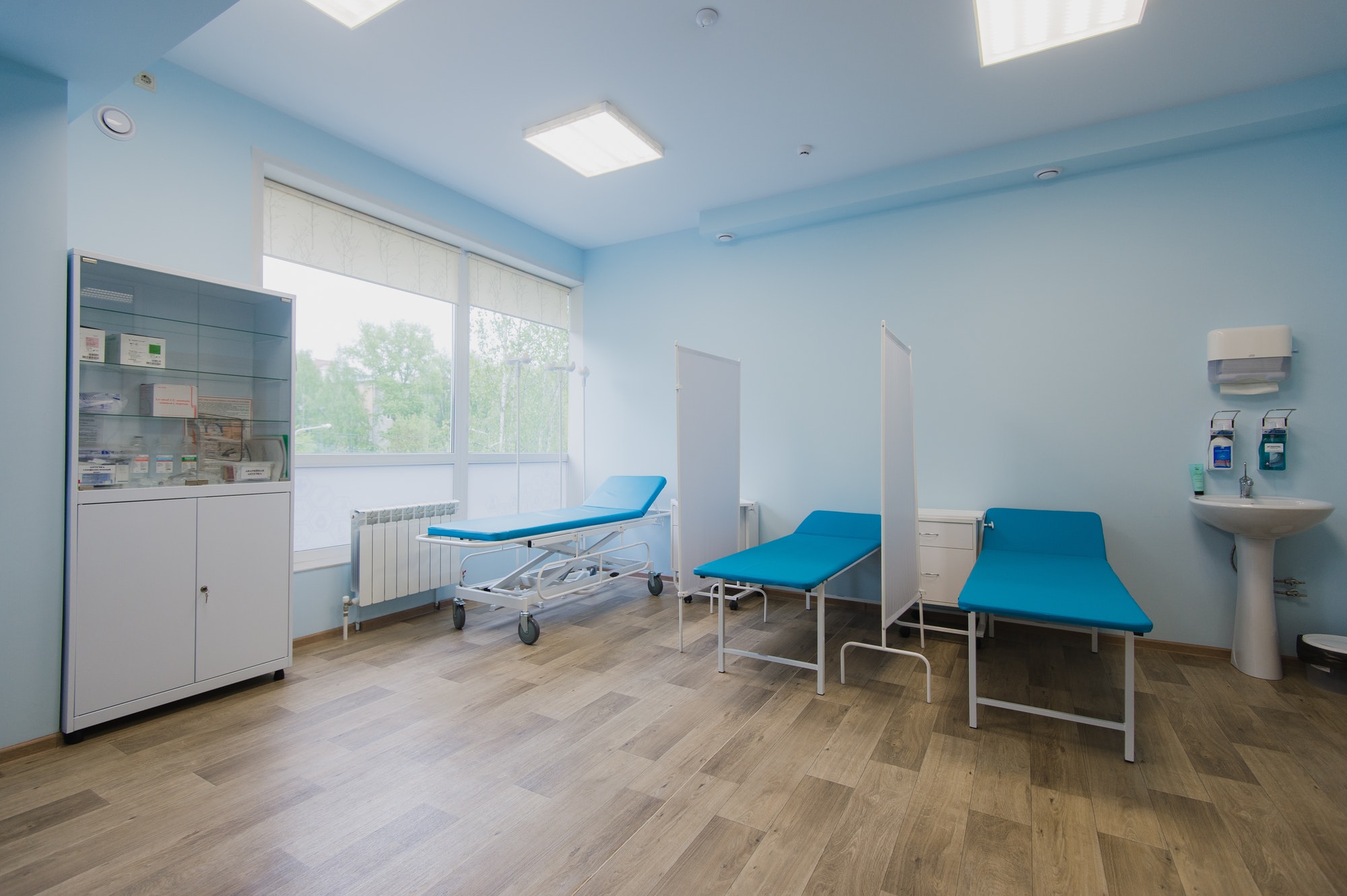 Hospital room with beds and comfortable medical equipped in a modern hospital